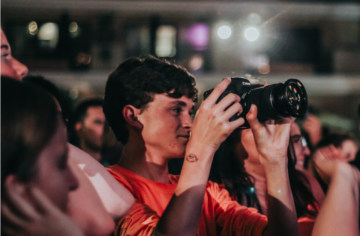 Konzertfotos einfach erklärt Tipps und Tricks - Foto von Mafer Benitez Unsplash